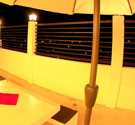 Sea Horse Guest House Coron Exterior photo