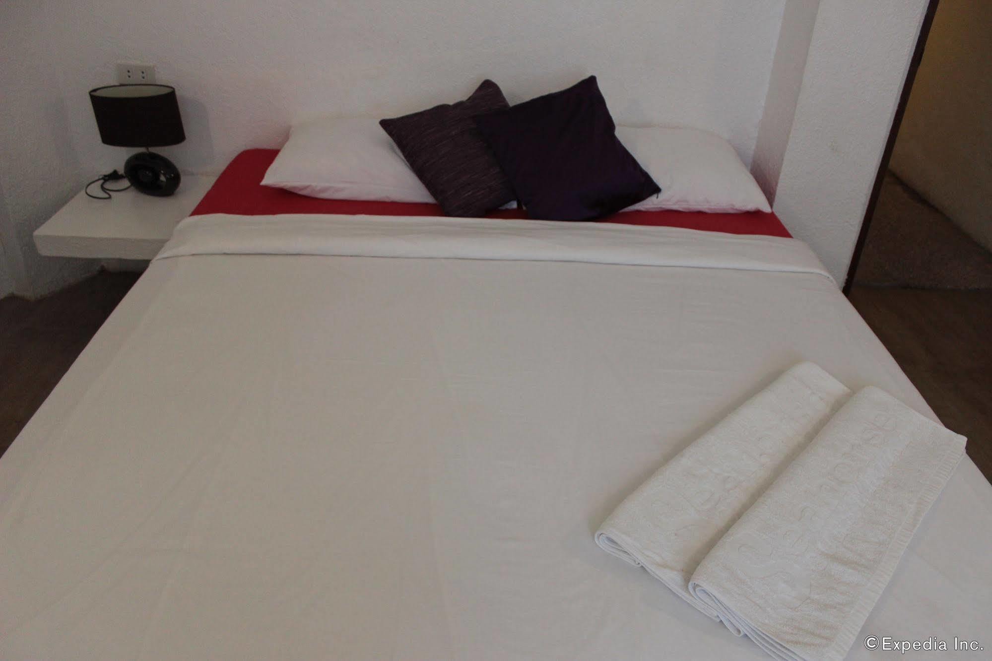 Sea Horse Guest House Coron Exterior photo
